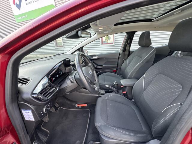 Ford FIESTA 1.0 EcoBoost Titanium | 2E EIGENAAR | 3/6 OF 12 MND GARANTIE | CAMERA | PANO DAK | TREKHAAK | CARPLAY |