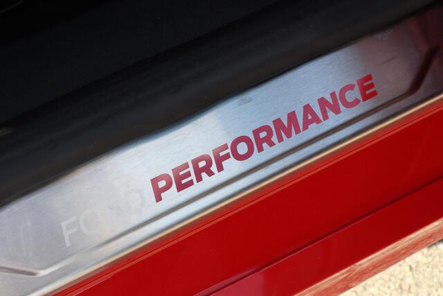 Ford FIESTA 1.5 EcoBoost ST-3 | NL Auto | Achteruitrijcamera | elektrische ramen | stoelverwarming voorin | airco |