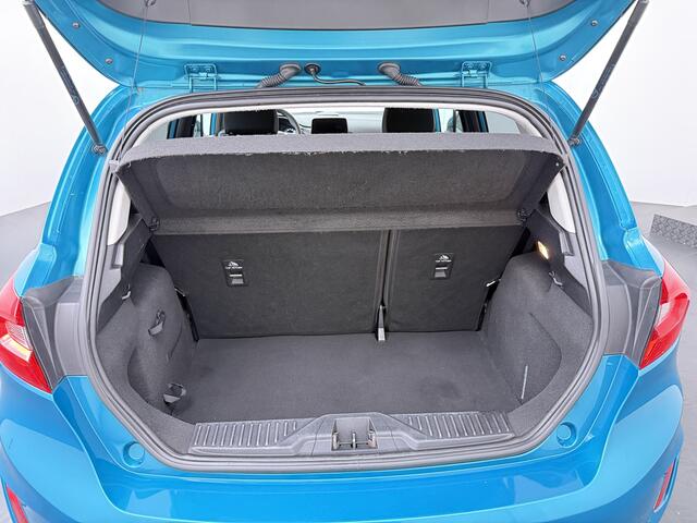 Ford FIESTA 1.1 Trend | Trekhaak | Voorruitverwarming | Airco |