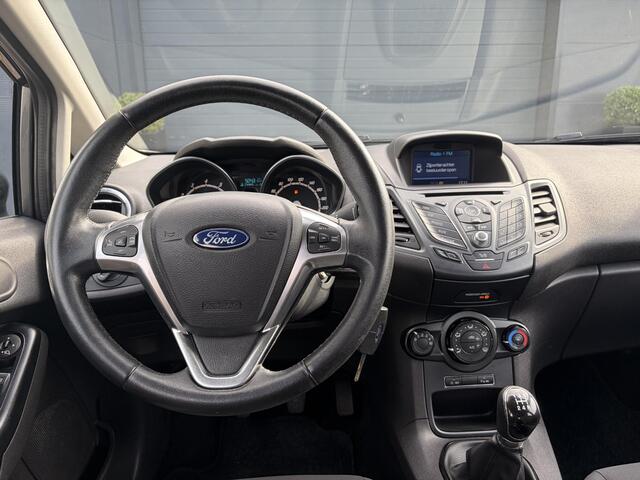 Ford FIESTA 1.0 Style Ultimate 2e Eigenaar l Navi l Airco l Cruise l Lm velgen l Pdc V+A l N.A.P l 5 Deurs l Weinig km l Zeer Zuinig l Apk tot 04-2027