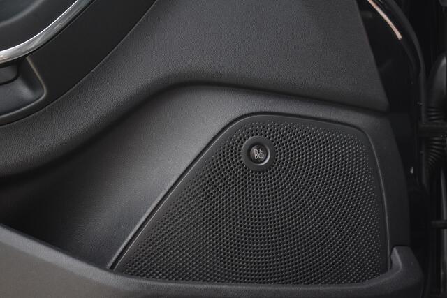 Ford FIESTA 1.5 ST-3 200pk | Recaro Seats | Bang & Olufsen | Keyless Entry & Start | Camera | Stoel + Stuur verwarming |