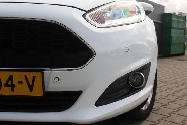Ford FIESTA 1.0 Style Ultimate | Incl. 12 maanden garantie | Dealer onderhouden | Cruise control | Parkeersensoren | Airco | Verwamde voorruit | Bluetooth | Navigatie