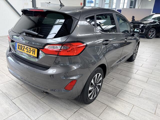 Ford FIESTA EcoBoost 100pk Titanium | Winterpack | Cruise control | LED | Climate control | Parkeersensoren achter | Apple carplay & Android Auto |
