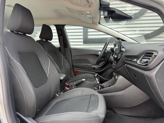 Ford FIESTA 1.0 EcoBoost Titanium 2e Eigenaar|Camera|Navigatie|Clima|Trekhaak|PDC V+A|B&O Sound System|N.A.P|APK tot 07-2027