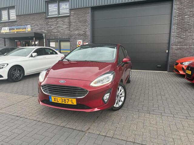 Ford FIESTA 1.0 EcoBoost Titanium | 2E EIGENAAR | 3/6 OF 12 MND GARANTIE | CAMERA | PANO DAK | TREKHAAK | CARPLAY |