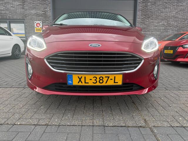 Ford FIESTA 1.0 EcoBoost Titanium | 2E EIGENAAR | 3/6 OF 12 MND GARANTIE | CAMERA | PANO DAK | TREKHAAK | CARPLAY |