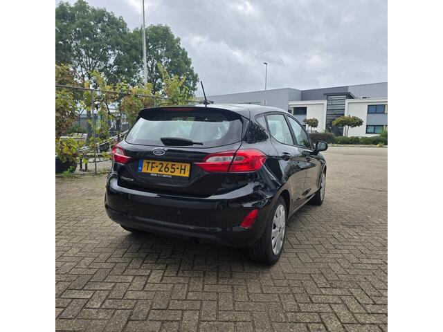 Ford FIESTA 1.1 63 KW. nieuwe distributieriem