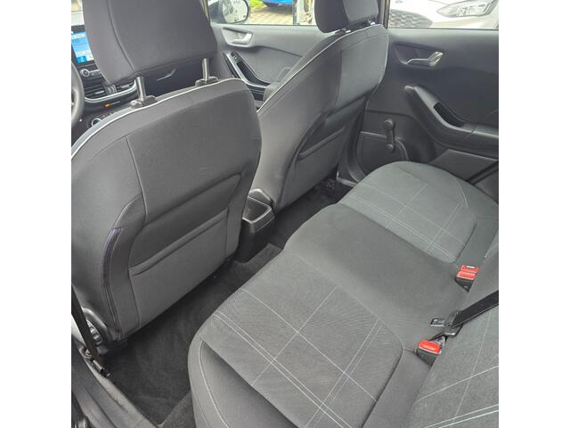 Ford FIESTA 1.1 63 KW. nieuwe distributieriem