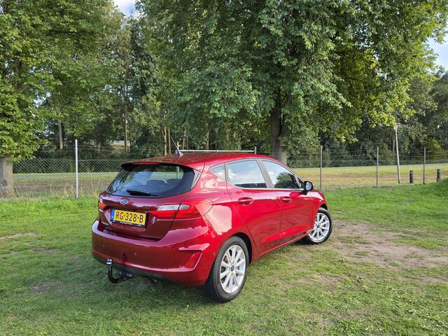 Ford FIESTA 1.0 EB 100PK Titanium | DEALER OND | ADAP. CRUISE | TREKHAAK | CAMERA | CLIMA | VOORRUIT VERWARMING |