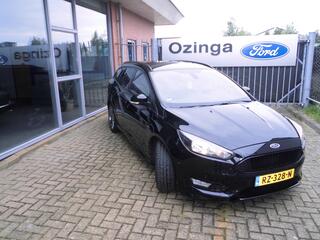 ford-focus-wagon-125pk-st-line-18-i