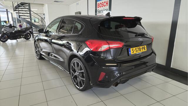 Ford FOCUS 2.3 EcoBoost ST-3 Adaptieve cruis control | stoel, stuur, vooruit verwarming