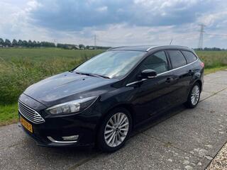 ford-focus-wagon-1.0-titanium,-navi