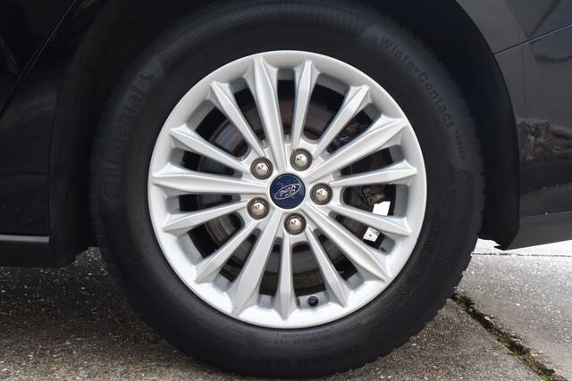 Ford FOCUS Wagon 1.5 EcoBoost Titanium Business NL-Auto!! Panodak I Carplay