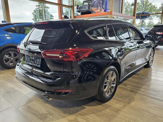 Ford FOCUS Wagon 1.0 EcoBoost Hybrid Titanium 125 pk | Voorraad | Winterpack | LED | Groot navigatie |