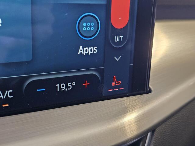 Ford FOCUS Wagon 1.0 EcoBoost Hybrid Titanium 125 pk | Voorraad | Winterpack | LED | Groot navigatie |