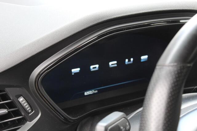 Ford FOCUS 1.0 EcoBoost Hybrid ST Line X Business Navi, Camera, Winter Pack, Privacy Glass, Carplay, Head Up Display!