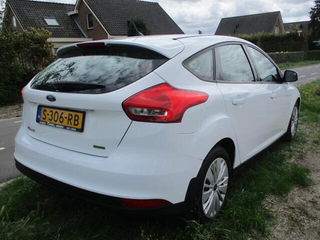 Ford FOCUS 1.0 Ecoboost Trend Verwarmde Stoelen + Voorraam