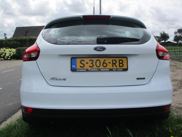 Ford FOCUS 1.0 Ecoboost Trend Verwarmde Stoelen + Voorraam