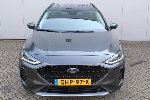 Ford FOCUS Wagon 1.0-155pk EcoBoost Mild-Hybrid Active AUTOMAAT ! Trekgewicht 1.500kg ! Slechts 2.800km ! Volautm. airco dual, navigatie, telefoonvoorb., adaptive cruise control, LED verlichting, metallic lak, camera, front-, lane- en side assist, LM wielen, Isofix 