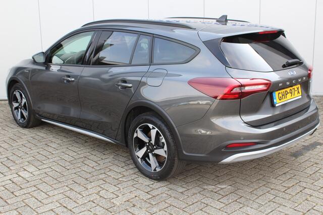 Ford FOCUS Wagon 1.0-155pk EcoBoost Mild-Hybrid Active AUTOMAAT ! Trekgewicht 1.500kg ! Slechts 2.800km ! Volautm. airco dual, navigatie, telefoonvoorb., adaptive cruise control, LED verlichting, metallic lak, camera, front-, lane- en side assist, LM wielen, Isofix 