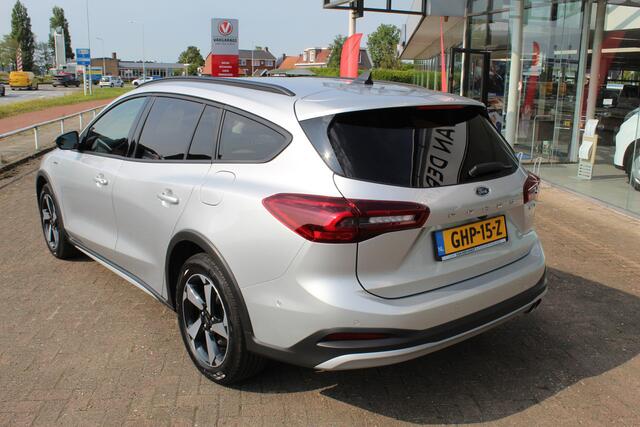 Ford FOCUS Wagon 1.0 EcoBoost,155pk Active Automaat , slechts 5806km 1500 kg trekgewicht , Climate control , Adap.cruise control Bluetooth , Navigatie