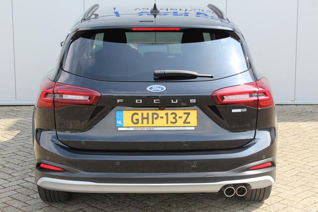 Ford FOCUS Wagon 1.0-155pk EcoBoost Mild-Hybrid Active AUTOMAAT ! Trekgewicht 1.500kg ! Slechts 8.100km ! Volautm. airco dual, navigatie, telefoonvoorb., adaptive cruise control, LED verlichting, metallic lak, camera, front-, lane- en side assist, LM wielen, Isofix 
