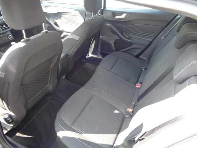 Ford FOCUS Wagon 1.0 EcoBoost Connected airco, PDC v+a, carplay, navigatie
