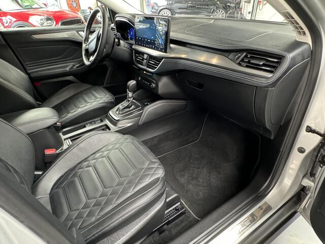 Ford FOCUS Wagon 1.0 Ecob Hybrid 155pk Vignale digi dashb Leer