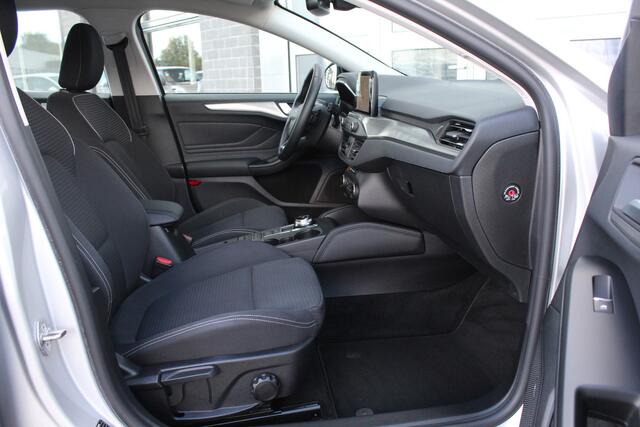 Ford FOCUS Wagon 1.0 EcoBoost Titanium Business / Carplay / Keyless / N.A.P.