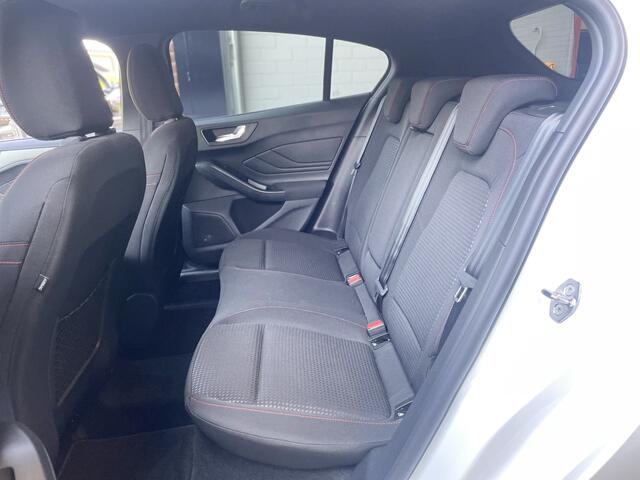 Ford FOCUS 1.0 EcoBoost Hybrid ST Line X