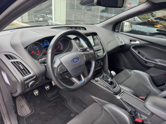 Ford FOCUS 2.3 RS LSD