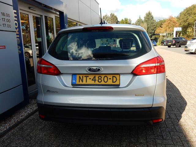 Ford FOCUS Wagon 1.0 125PK Lease Edition Wagon | Navigatie | Sync 3 | 17-inch | ISOFIX |