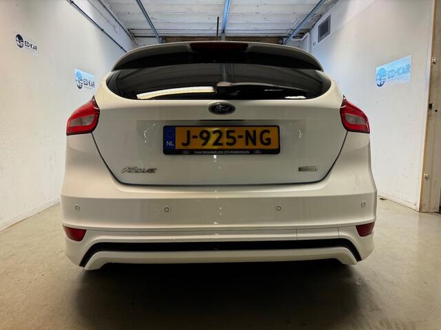 Ford FOCUS 1.0 ST Titanium CLIMA NAVI N TURBO NAP APK 10-2025