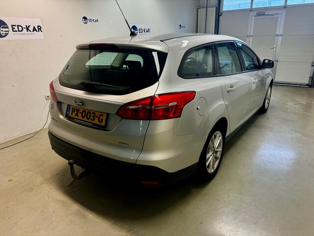 Ford FOCUS WAGON 1.0 Titanium CLIMA TREKHAAK NAP APK