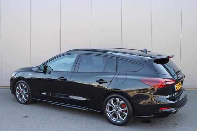 Ford FOCUS Wagon 125PK EcoB. ST-Line Open-dak/Camera/Winter-pack/Adaptive-cruise/Sportstoelen