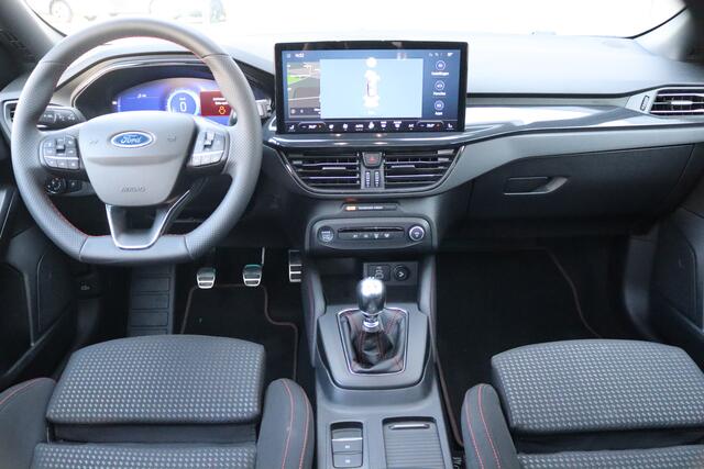 Ford FOCUS Wagon 125PK EcoB. ST-Line Open-dak/Camera/Winter-pack/Adaptive-cruise/Sportstoelen