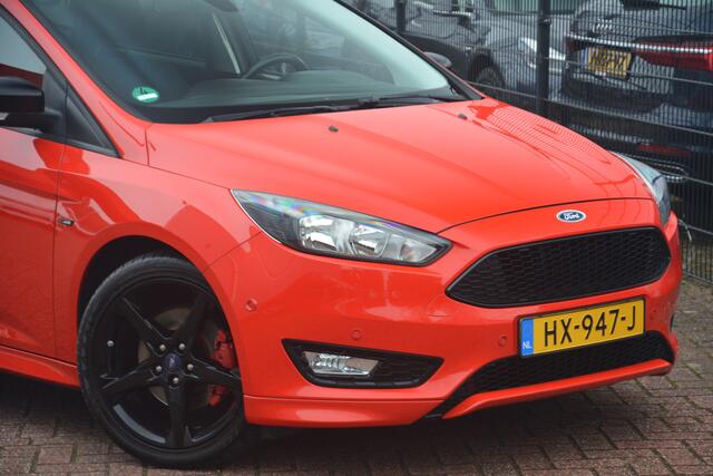 Ford FOCUS 1.5 Red Edition | Navigatie | Cruise-control | PDC | NL auto!! |