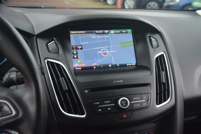 Ford FOCUS 1.5 Red Edition | Navigatie | Cruise-control | PDC | NL auto!! |