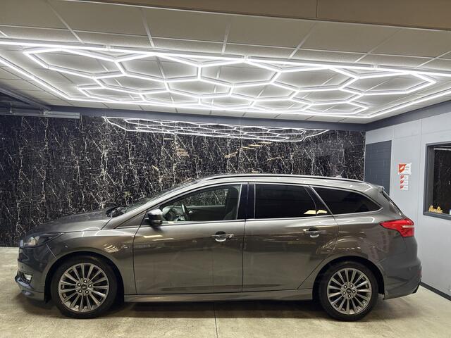Ford FOCUS Wagon 1.0 Titanium st line