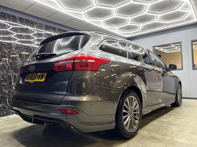 Ford FOCUS Wagon 1.0 Titanium st line