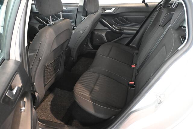Ford FOCUS Wagon 1.0 EcoBoost Titanium Business Navigatie 1e Eigenaar ECC Apple CarPlay Achteruitrijcamera Lane Assist Inruil Mogelijk!