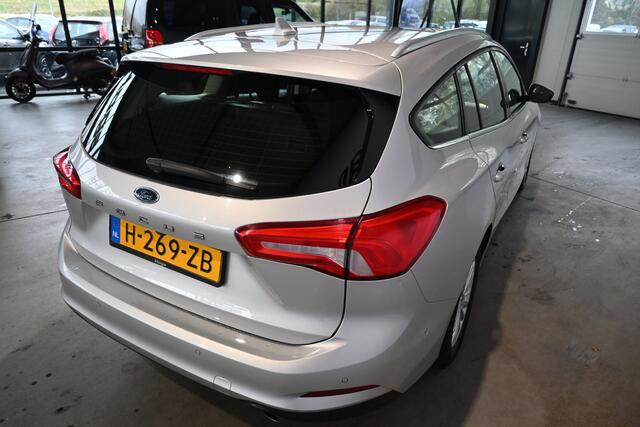 Ford FOCUS Wagon 1.0 EcoBoost Titanium Business Navigatie 1e Eigenaar ECC Apple CarPlay Achteruitrijcamera Lane Assist Inruil Mogelijk!