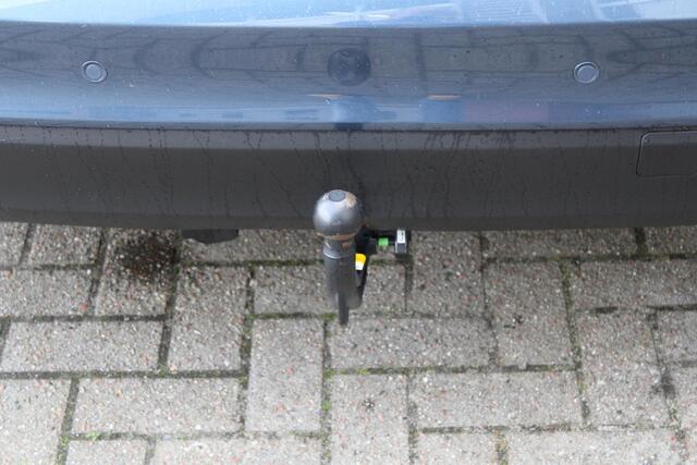 Ford FOCUS 1.0 EcoBoost 125 PK Hybrid Titanium | Trekhaak | Winterpack | Climate Control | Cruise Control | PDC V+A | Navigatie | LED koplampen