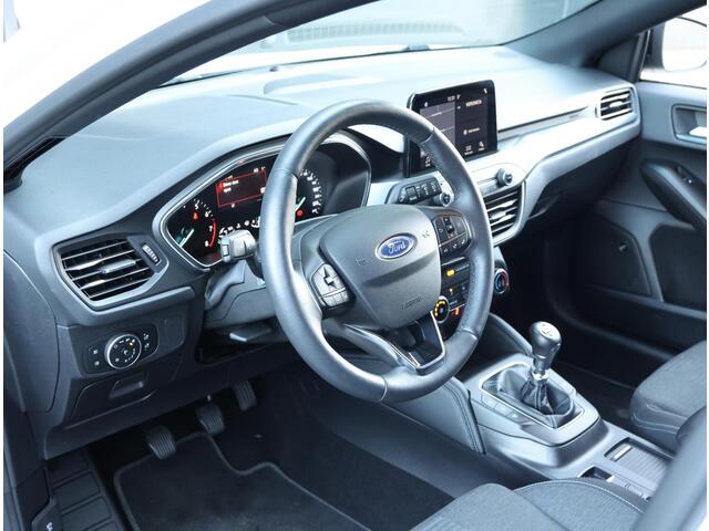 Ford FOCUS 125pk E.B. Active (1ste eig./ZWART DAK/Winterpakket/Keyless/PDC/Climate/NAV./17"LMV)
