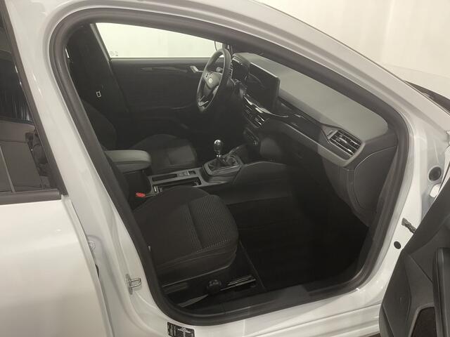 Ford FOCUS Wagon 1.0 EcoBoost 126pk ST Line 92kw Carplay / A.Camera / ACC / ECC / Navigatie
