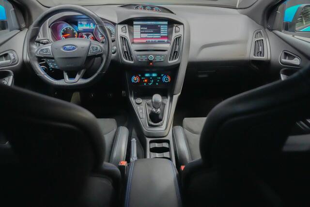 Ford FOCUS 2.3 350pk RS |schaalstoelen|gesmede wielen|stuurwielverwarming|voorruitverwarming|