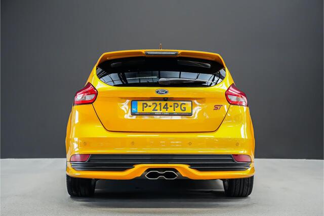 Ford FOCUS 2.0 250pk ST-3 PERFORMANCE PACK |Sony|Bi-xenon|cruise control|Apple Carplay & Android auto|parkeersensoren en camera19"|