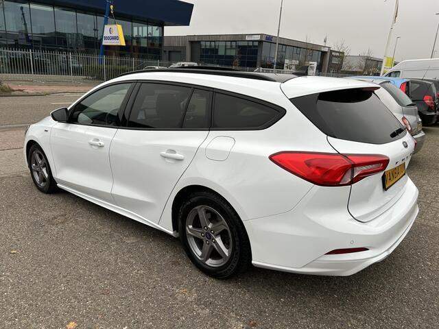 Ford FOCUS 1.5 EcoBoost ST Line Panodak Automaat