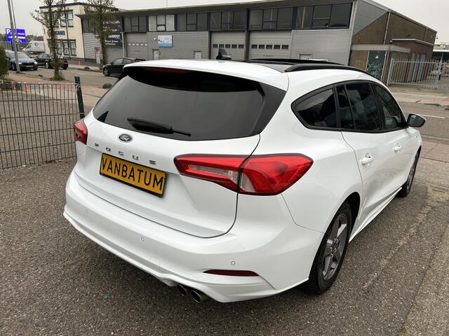 Ford FOCUS 1.5 EcoBoost ST Line Panodak Automaat