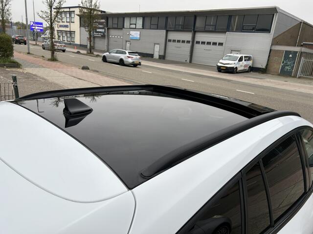Ford FOCUS 1.5 EcoBoost ST Line Panodak Automaat